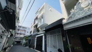 NHÀ BÁN: KHU PHÂN LÔ HOÀNG DIỆU 2_ 4 TẦNG, 60M2_ KHÔNG GIAN YÊN TĨNH, SẠCH SẼ_ GIÁ 10 TỶ